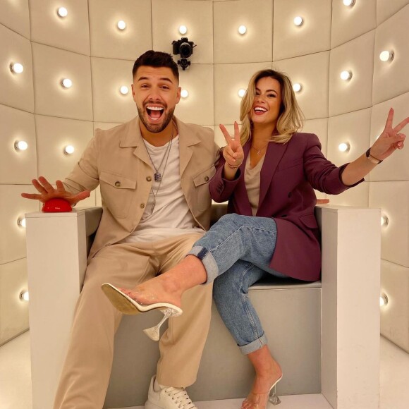 Carla Moreau et Kevin Guedj dans "La Boîte à questions".