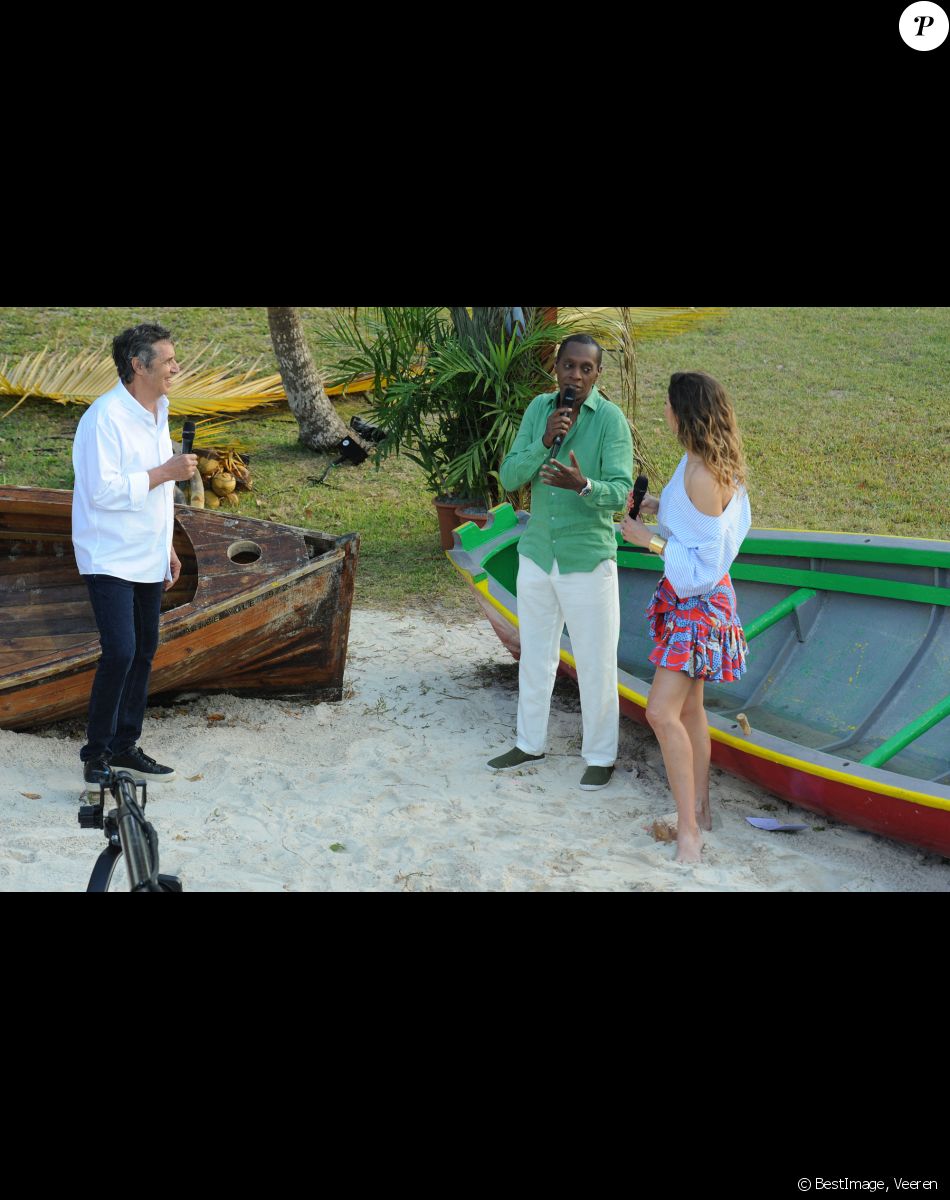 Exclusif - Julien Clerc, Claudy Siar et Laury Thilleman - Jour 2 - Enregistrement de l'émission "Tous en Martinique, coeur d'Outremer" au Club Med Les Boucaniers, qui sera diffusée le 11 novembre à 21h05 sur France 3. Le 29 mai 2021 © Veeren / Bestimage