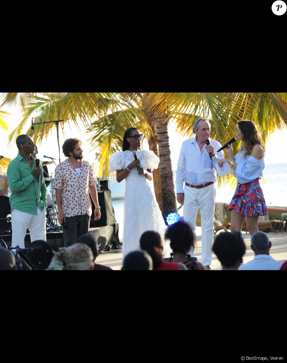Exclusif - Claudy Siar, Claudio Capéo, Laura Mayne, Philippe Lavil et Laury Thilleman - Jour 2 - Enregistrement de l'émission "Tous en Martinique, coeur d'Outremer" au Club Med Les Boucaniers, qui sera diffusée le 11 novembre à 21h05 sur France 3. Le 29 mai 2021 © Veeren / Bestimage