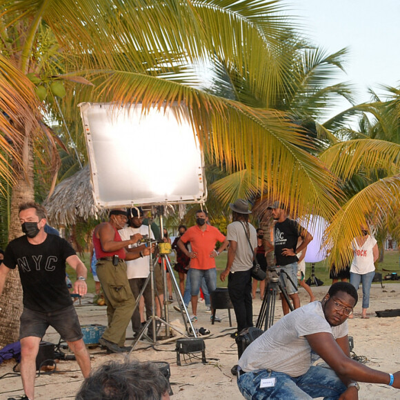 Exclusif - Carla Bruni-Sarkozy et Julien Clerc - Jour 1 - Répétitions - Enregistrement de l'émission "Tous en Martinique, coeur d'Outremer" au Club Med Les Boucaniers, qui sera diffusée le 11 novembre à 21h05 sur France 3. Le 28 mai 2021 © Veeren / Bestimage