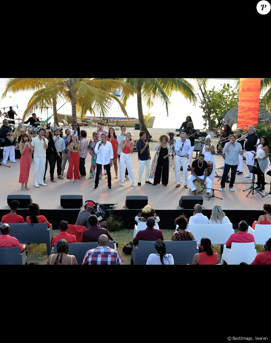 Exclusif - Carla Bruni-Sarkozy, Amir Haddad, Marijosé Alie, Andriamad, Boulevard des Airs, Claudio Capéo, LAura Mayne ( Native), Christiane Obydol ( Zouk Machine, Keen V, Vaimalama Chavez, Julien Clerc, Kimberose, Dany Brillant, Jocelyne Béroard ( Kassav), Philippe Lavil, Stella Gonis et Patrick Fiori - Jour 2 - Répétitions - Enregistrement de l'émission "Tous en Martinique, coeur d'Outremer" au Club Med Les Boucaniers, qui sera diffusée le 11 novembre à 21h05 sur France 3. Le 29 mai 2021 © Veeren / Bestimage