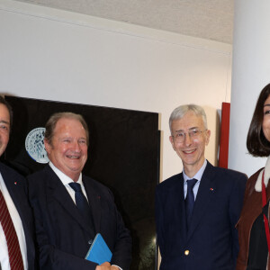 Exclusif - Ange Mancini, ancien préfet et patron du Raid, Pierre Charon, sénateur LR, membres du jury, le préfet de Police de Paris, Didier Lallement et Nadia Farès, comédienne, marraine du prix du quai des Orfèvres 2022 lors de la remise du prix du Quai des Orfèvres 2022 au nouveau siège de la police judiciaire à Paris (36 bastion) le 2 novembre 2022. @Didier Sabardin / Bestimage