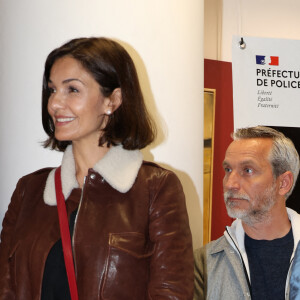 Exclusif - Nadia Farès, marraine du prix du quai des orfèvres 2022 et Alexandra Clerc, scénariste de la série "Engrenages" et 22ème membre du jury lors de la remise du prix du Quai des Orfèvres 2022 au nouveau siège de la police judiciaire à Paris (36 bastion) le 2 novembre 2022. @Didier Sabardin / Bestimage