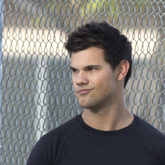 Taylor Lautner (Dr. Cassidy Cascade) sur le tournage de la série 'Scream Queens' à Los Angeles, le 19 novembre 2016 