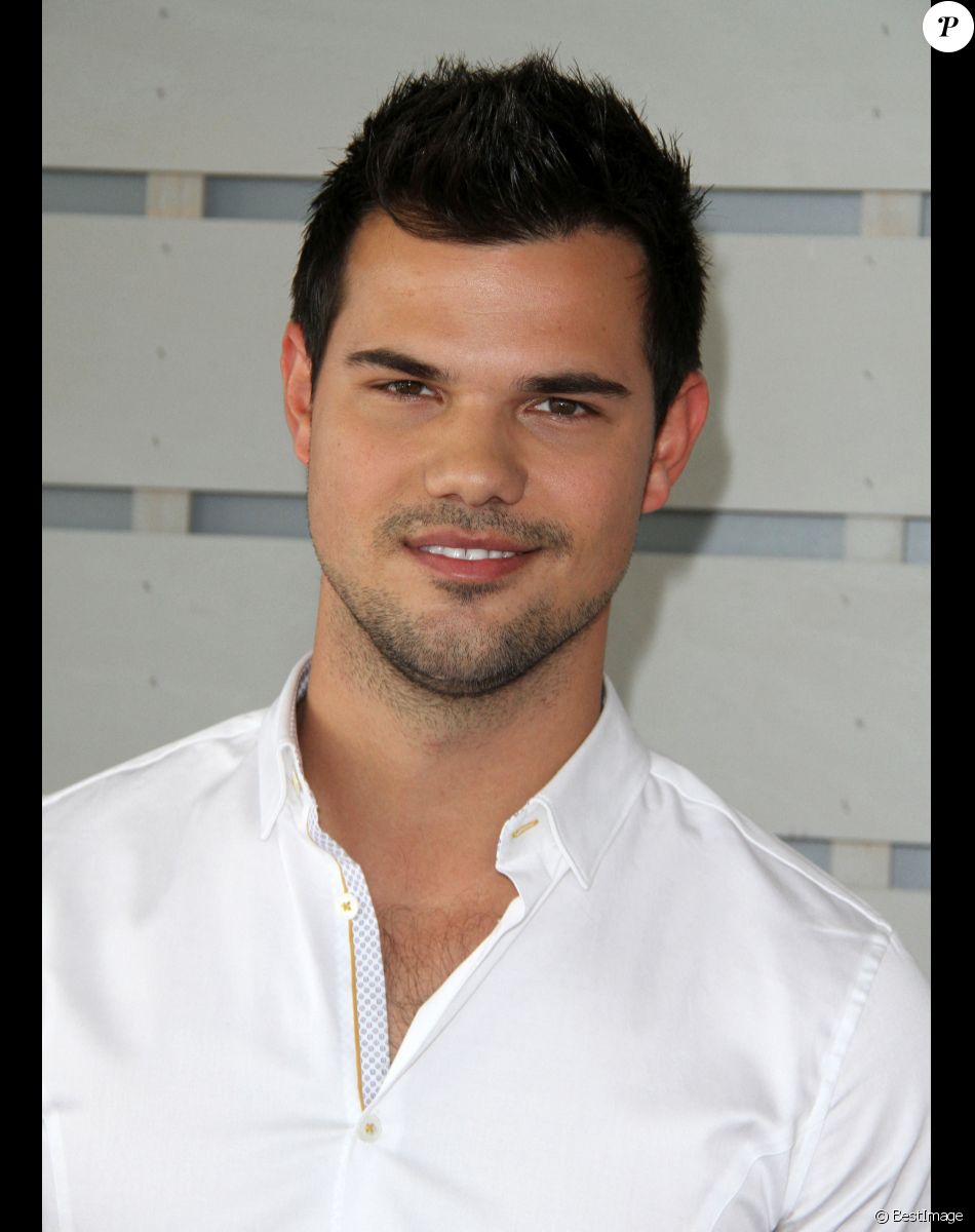 Taylor Lautner à la journée Breeders' Cup World Championships au Santa Anita Park à Arcadia, le 5 novembre 2016