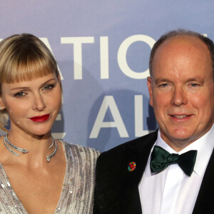 La princesse Charlène (bijoux Repossi) et le prince Albert II de Monaco lors du photocall du gala "Monte-Carlo Gala for Planetary Health" organisé par la Fondation Prince Albert II de Monaco le 24 septembre 2020. © Jean-François Ottonello / Nice Matin / Bestimage 