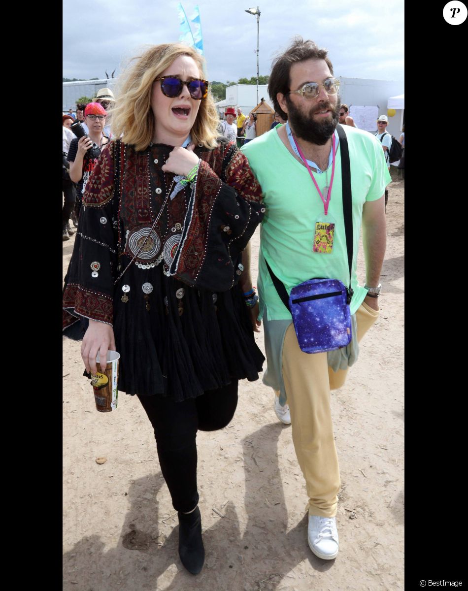 La chanteuse Adele et son compagnon Simon Konecki - Festival Glastonbury 2015, le 28 juin 2015.