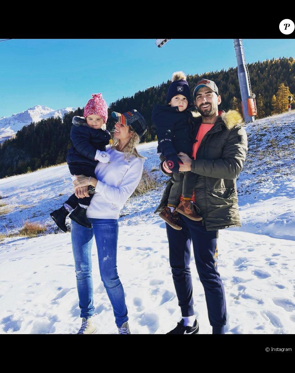 Ambre et Alexandre Dol de "Familles nombreuses" avec deux de leurs enfants