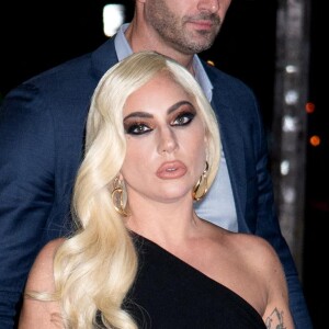 Lady Gaga se rend sur le plateau de l'émission "The Late Show with Stephen Colbert" à New York. Le 15 novembre 2021. @ BeautifulSignature/Splash News/ABACAPRESS.COM
