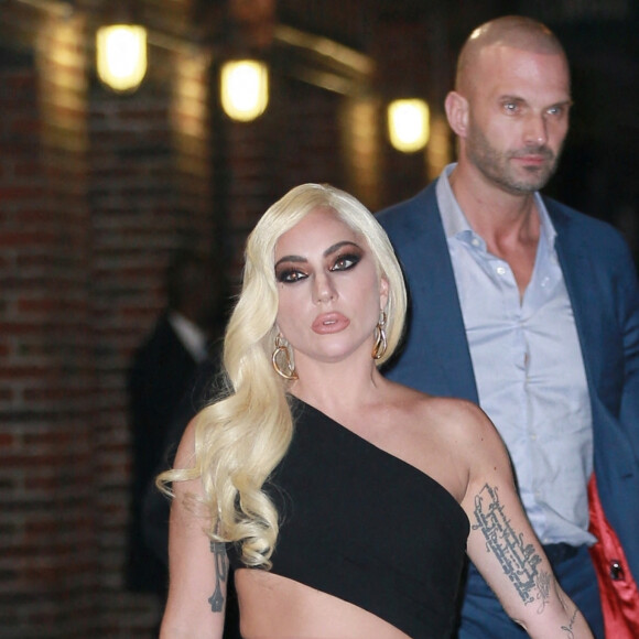 Lady Gaga à la sortie de l'émission "The Late Show With Stephen Colbert" à New York, le 15 novembre 2021.