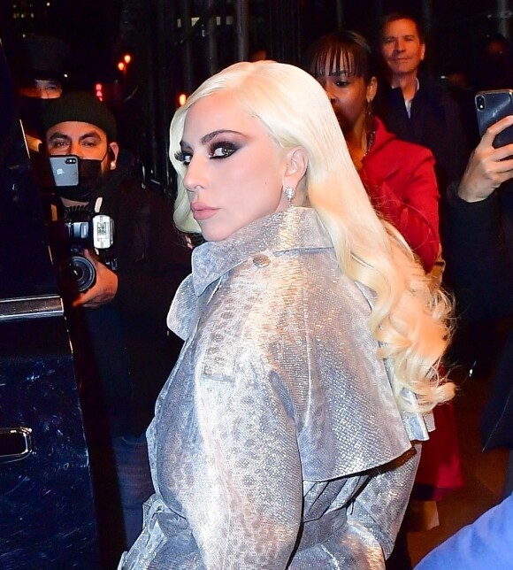 Lady Gaga à la sortie de son hôtel à New York, le 15 novembre 2021.