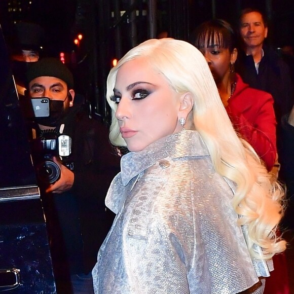 Lady Gaga à la sortie de son hôtel à New York, le 15 novembre 2021.