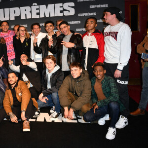 César Chouraqui, Franck Chevalier, JoeyStarr (Didier Morville), Audrey Estrougo (réalisatrice), DJ Cut Killer, Sandor Funtek,Théo Christine,Vini Vivarelli et l'équipe du film - Avant-première du film "Suprêmes" au Grand Rex à Paris le 17 novembre 2021. © Veeren/Bestimage