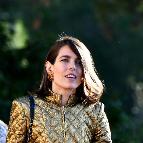 Charlotte Casiraghi - Arrivées en la cathédrale de Monaco pour la messe d'action de grace avec Te Deum lors de la la fête nationale de Monaco le 19 novembre 2021. © Bruno Bebert / Dominique Jacovides / Bestimage