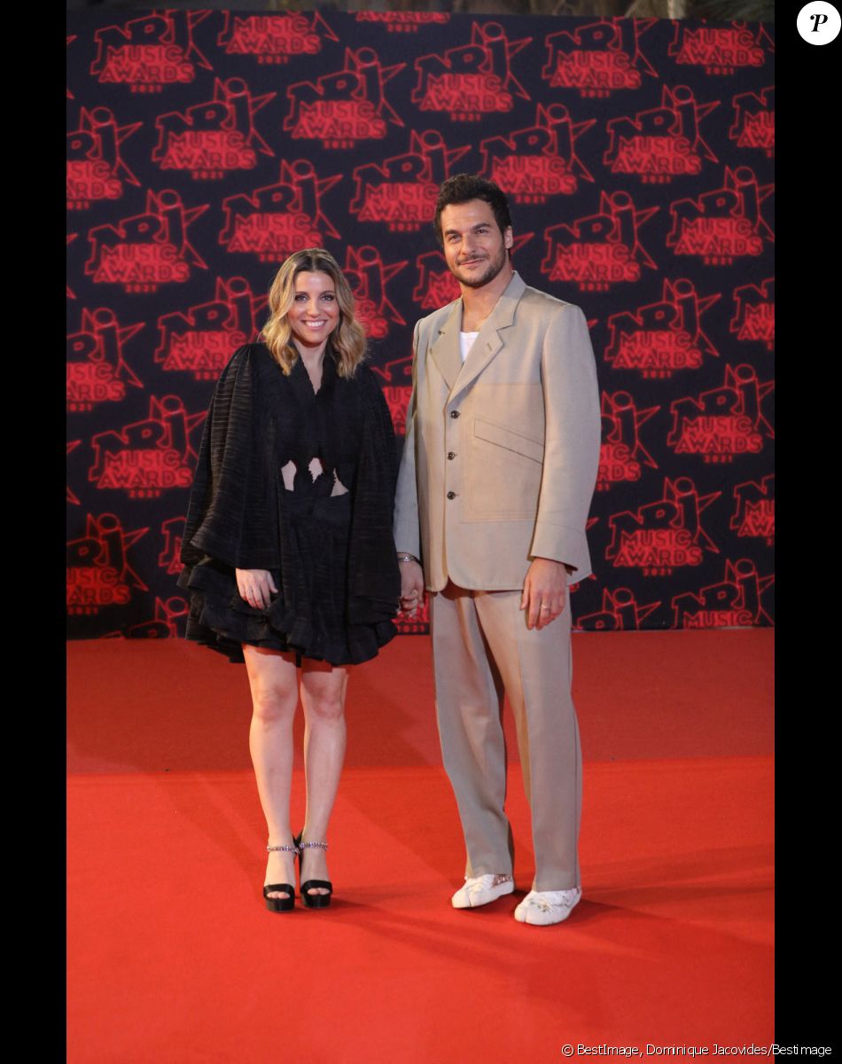 Amir et sa femme Lital lors de la 23ème édition des NRJ Music Awards 2021 au Palais des Festivals de Cannes, le 20 novembre 2021. © Dominique Jacovides/Bestimage