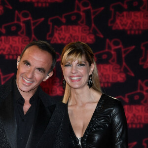 Nikos Aliagas et sa compagne Tina Grigoriou lors de la 23ème édition des NRJ Music Awards 2021 au Palais des Festivals de Cannes, le 20 novembre 2021. © Rachid Bellak/Bestimage 