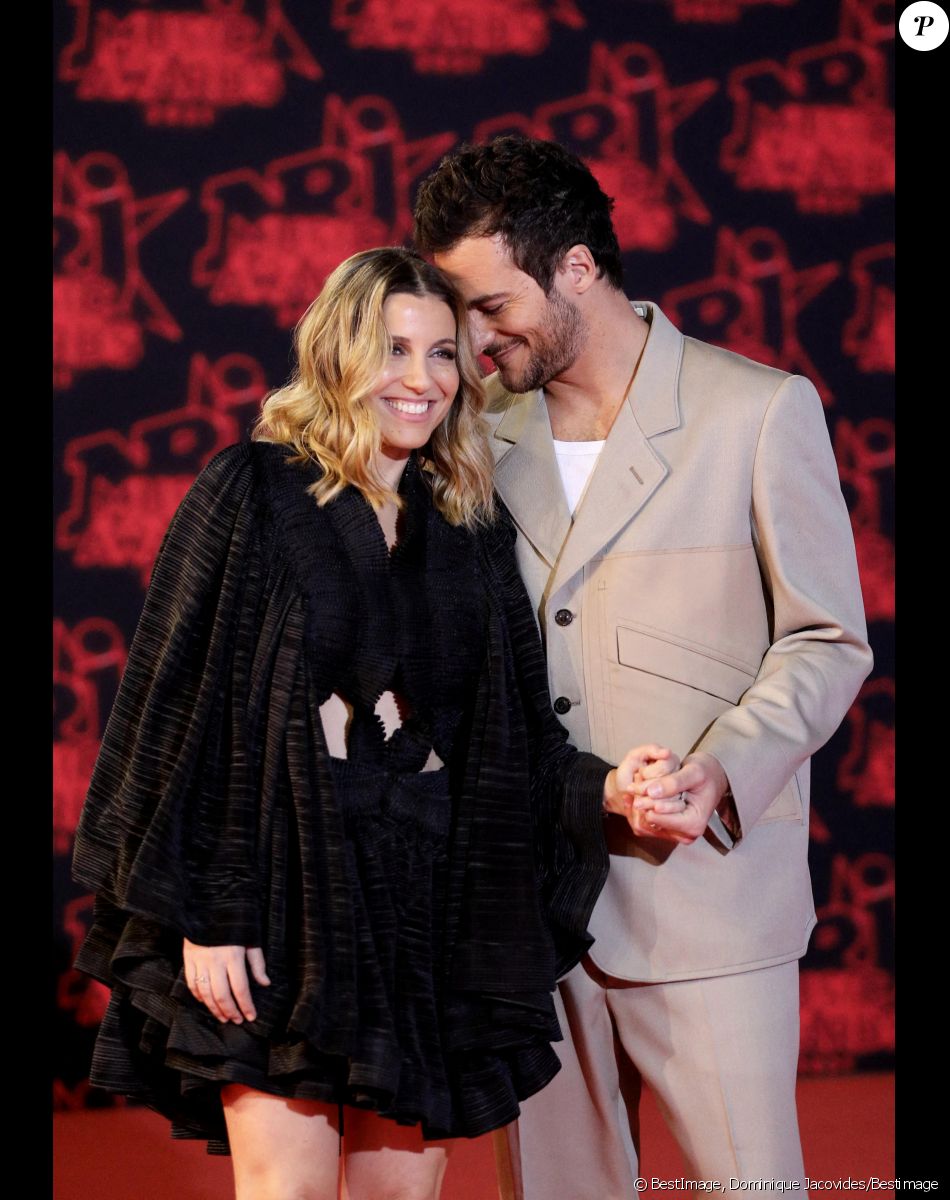 Amir et sa femme Lital lors de la 23ème édition des NRJ Music Awards 2021 au Palais des Festivals de Cannes, le 20 novembre 2021. © Dominique Jacovides/Bestimage