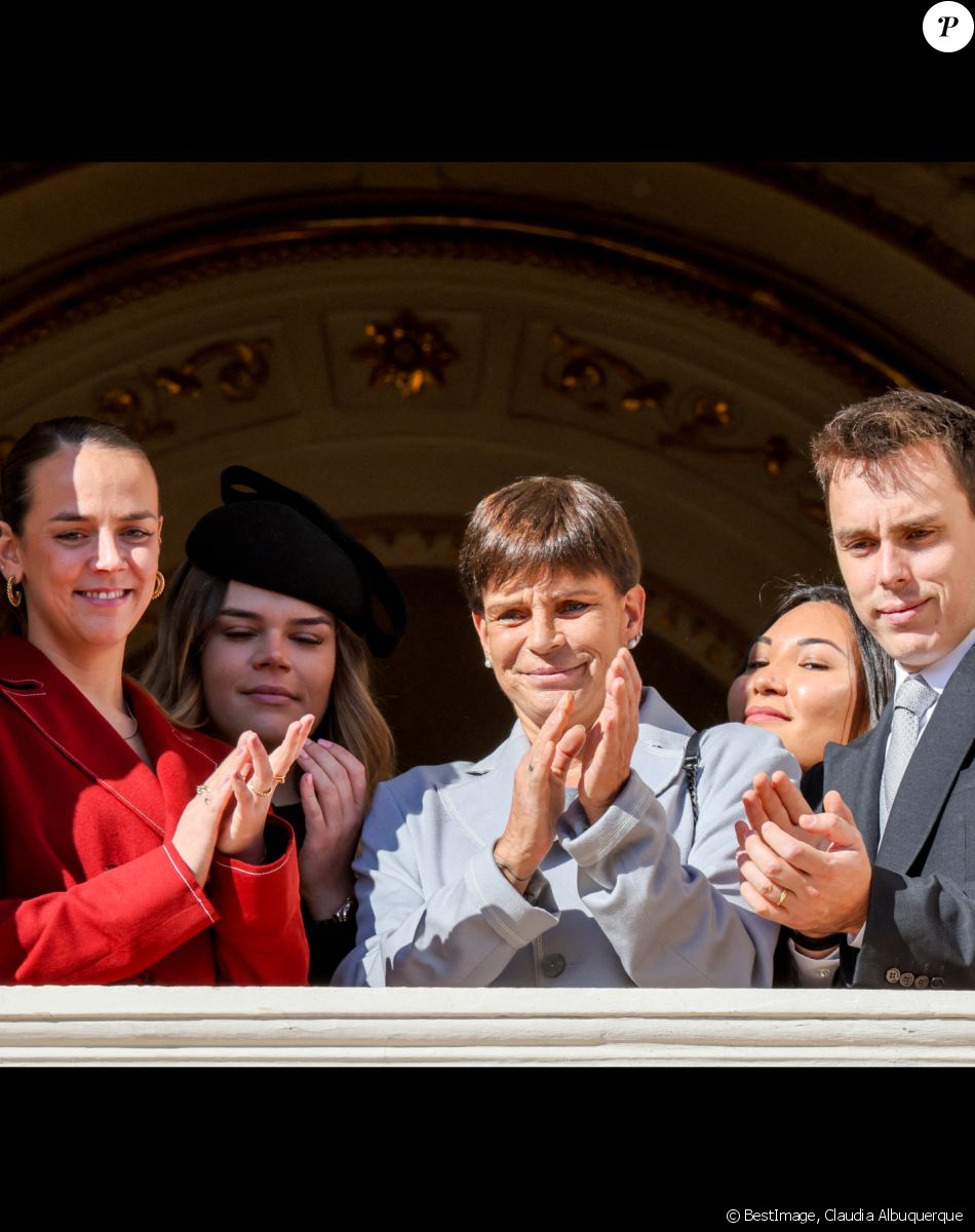 Pauline Ducruet, Camille Gottlieb, la princesse Stéphanie de Monaco, Louis Ducruet et sa femme Marie - La famille princière de Monaco apparaît au balcon du palais lors de la fête nationale de Monaco. © Claudia Albuquerque/Bestimage