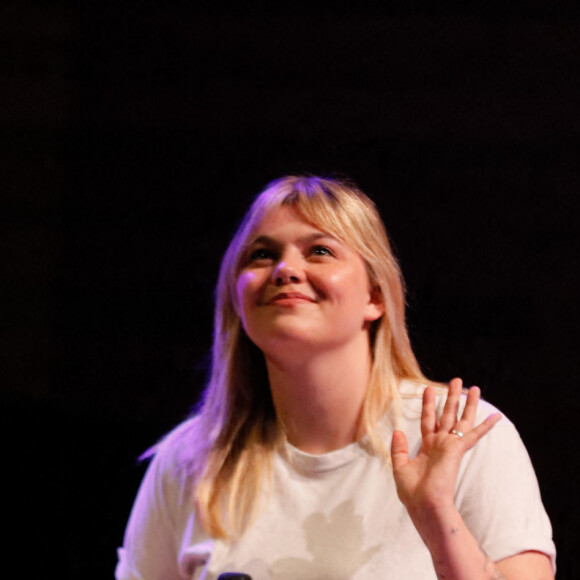 Louane - "La radio fait son show" organisée en direct pour le centième anniversaire de la radio par le CSA à Radio France à Paris, le 1er juin 2021. © Christophe Clovis/Bestimage