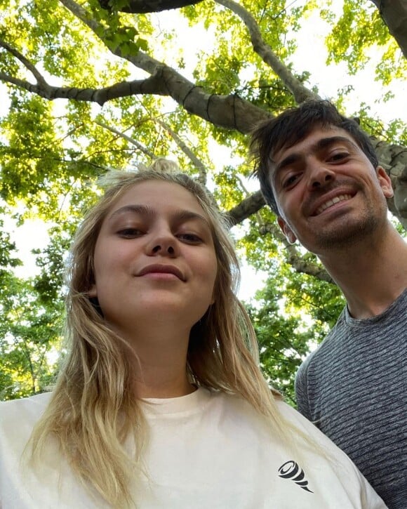 Louane et son compagnon Florian Rossi. Le 13 juillet 2021.