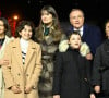 Anna Hidalgo, maire de Paris, la chanteuse Clara Luciani, Marc Antoine Jamet (Président du Comité des Champs-Élysées) et Jeanne d'Hauteserre, maire du 8e Arrondissement de Paris, inaugurent les illuminations de Noël de l'Avenue des Champs-Élysées. Paris, le 21 novembre 2021. © Coadic Guirec / Bestimage