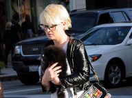 Kelly Osbourne : Mais quelle est cette chose poilue qu'elle tente de cacher ?