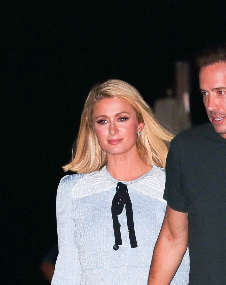 Paris Hilton et son fiancé Carter Reum vont dîner au restaurant "Nobu" à Los Angeles, le 3 juillet 2021.