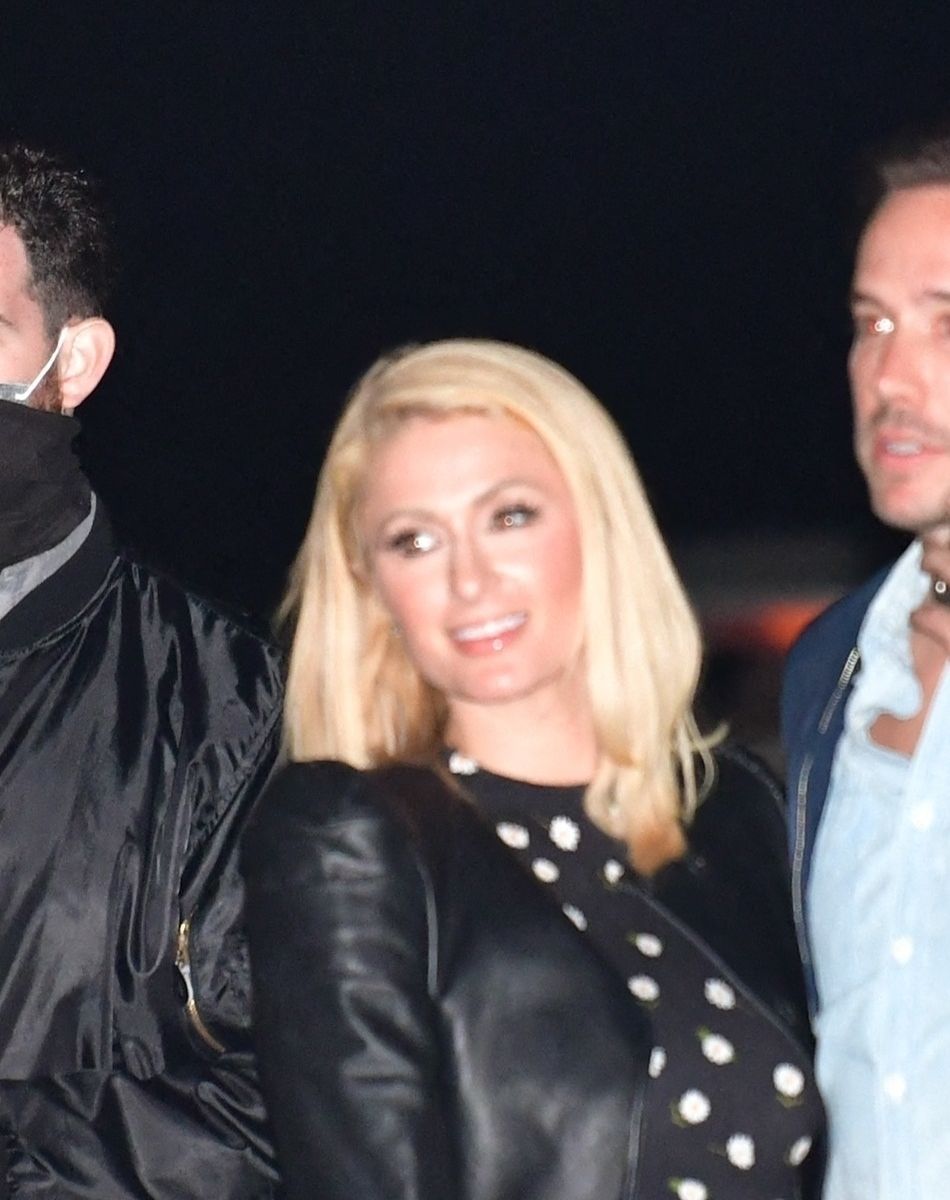 Paris Hilton à la sortie du restaurant Nobu avec son fiancé Carter Reum à Malibu, le 5 avril 2021.