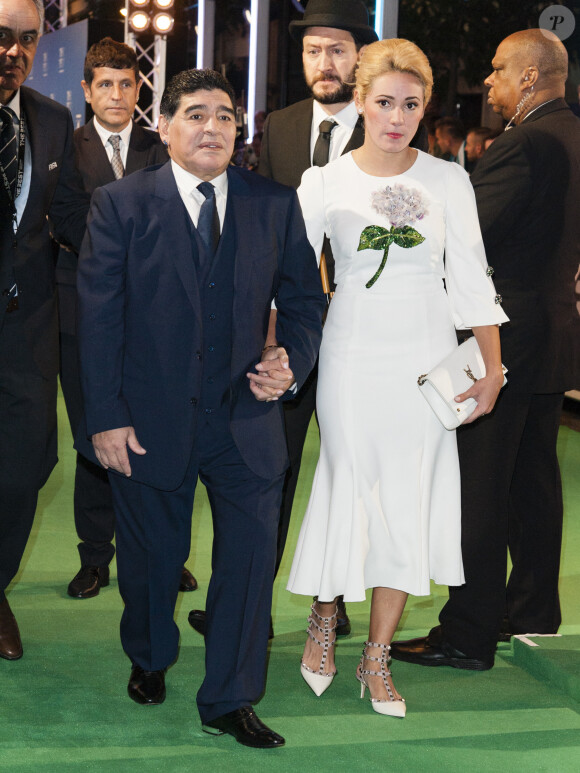 Diego Maradona et sa compagne Rocio Oliva - The Best FIFA Football Awards 2017 au London Palladium à Londres, le 23 octobre 2017. © Pierre Perusseau/Bestimage