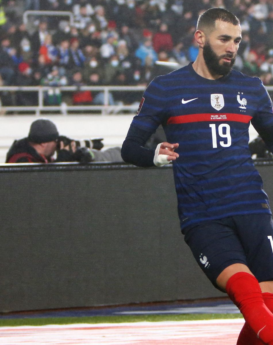Karim Benzema - L'équipe de France bat la Finlande (2 - 0) lors des éliminatoires pour la Coupe du monde. Helsiniki. Le 16 novembre 2021. © Laurent Lairys / Panoramic / Bestimage