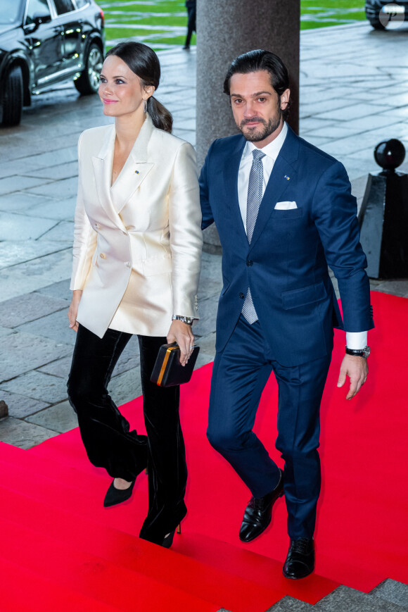 Le prince Carl Philip et la princesse Sofia (Hellqvist) de Suède - La reine Letizia d'Espagne reçue par la reine Silvia de Suède lors d'un déjeuner à la mairie de Stockholm, le 25 novembre 2021.