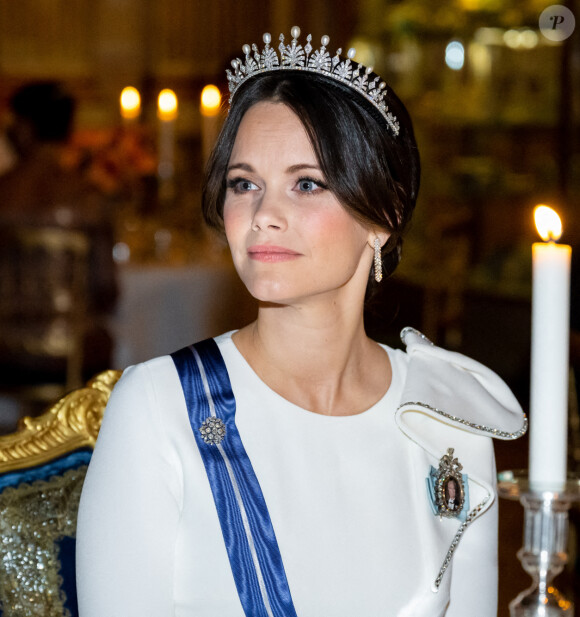 La princesse Sofia de Suède lors du dîner d'état au palais royal à Stockholm pour la visite en Suède du couple royal d'Espagne le 24 novembre 2021.