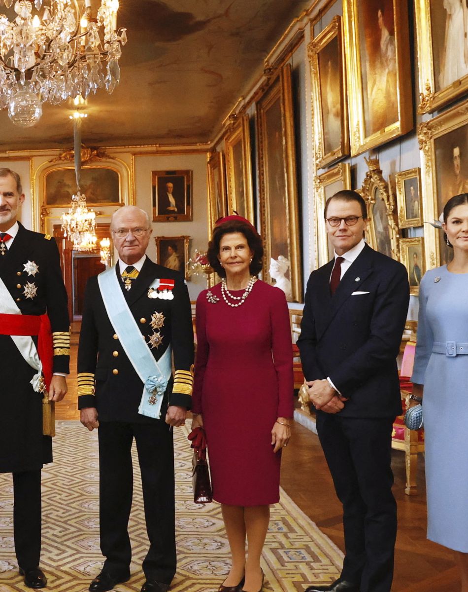 La princesse Sofia (Hellqvist), Le prince Carl Philip de Suède, Le roi Felipe VI et la reine Letizia d'Espagne,, Le roi Carl XVI Gustav et la reine Silvia de Suède, Le prince Daniel et la princesse Victoria de Suède - Le roi Felipe VI et la reine Letizia d'Espagne, accueillis par le roi Carl XVI Gustav la reine Silvia de Suède à Stockholm dans le cadre de leur visite d'Etat de deux jours. Le 24 novembre 2021.