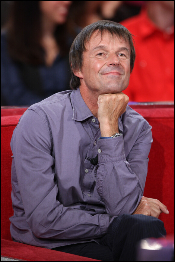 Nicolas Hulot sur le plateau de l'émission Vivement dimanche sur France 2 en 2009