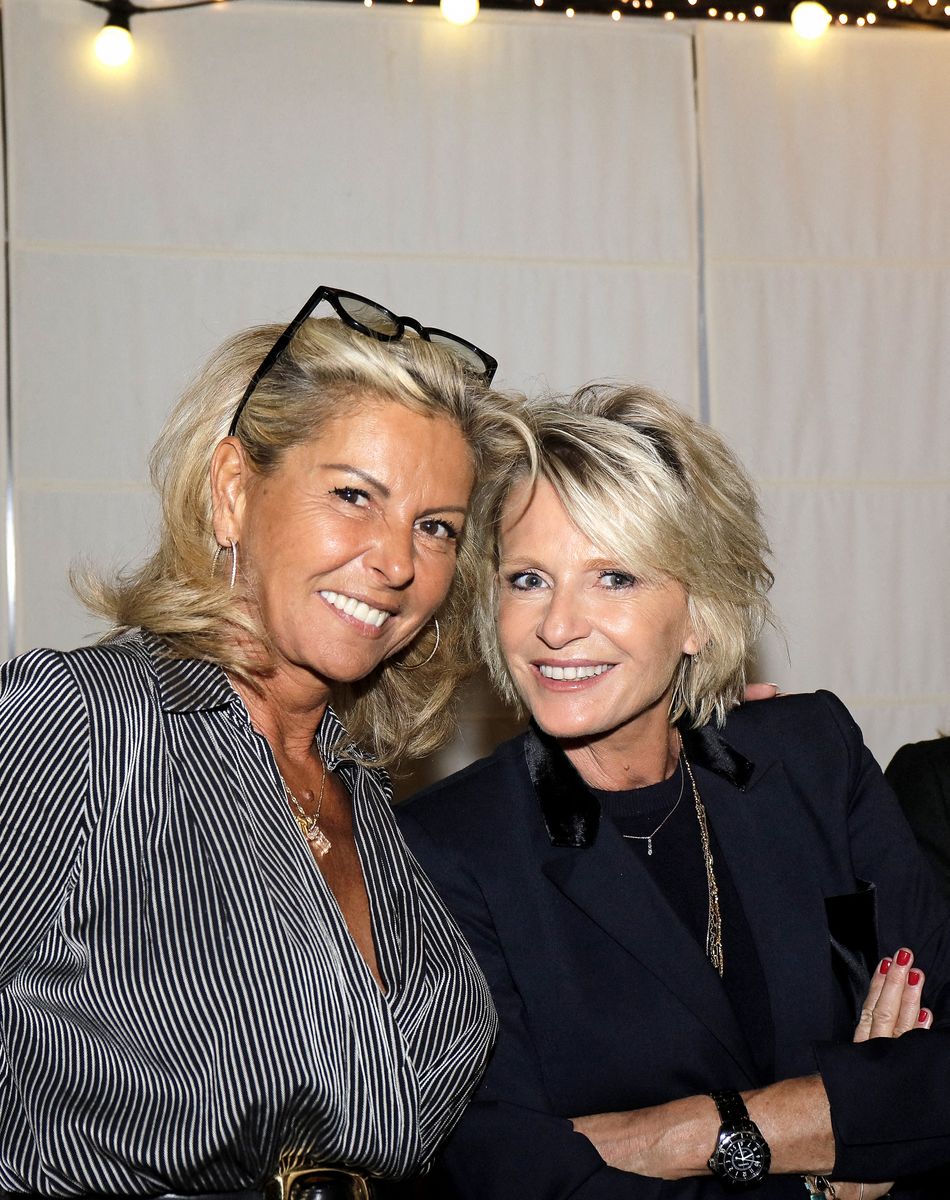 Exclusif - Caroline Margeridon, Sophie Davant - Anniversaire de Caroline Margeridon à Paris. Le 4 octobre 2021 © Cédric Perrin / Bestimage