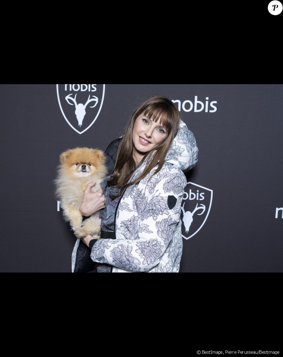 Exclusif - Frédérique Bel - Nobis fête ses 15 ans en inaugurant sa nouvelle boutique dans le 2ème arrondissement de Paris, France, le 25 novembre 2021. © Pierre Perusseau/Bestimage$