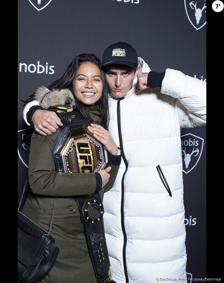Exclusif - Vaimalama Chaves (Miss France 2019) et son compagnon Nicolas Fleury - Nobis fête ses 15 ans en inaugurant sa nouvelle boutique dans le 2ème arrondissement de Paris, France, le 25 novembre 2021. © Pierre Perusseau/Bestimage$