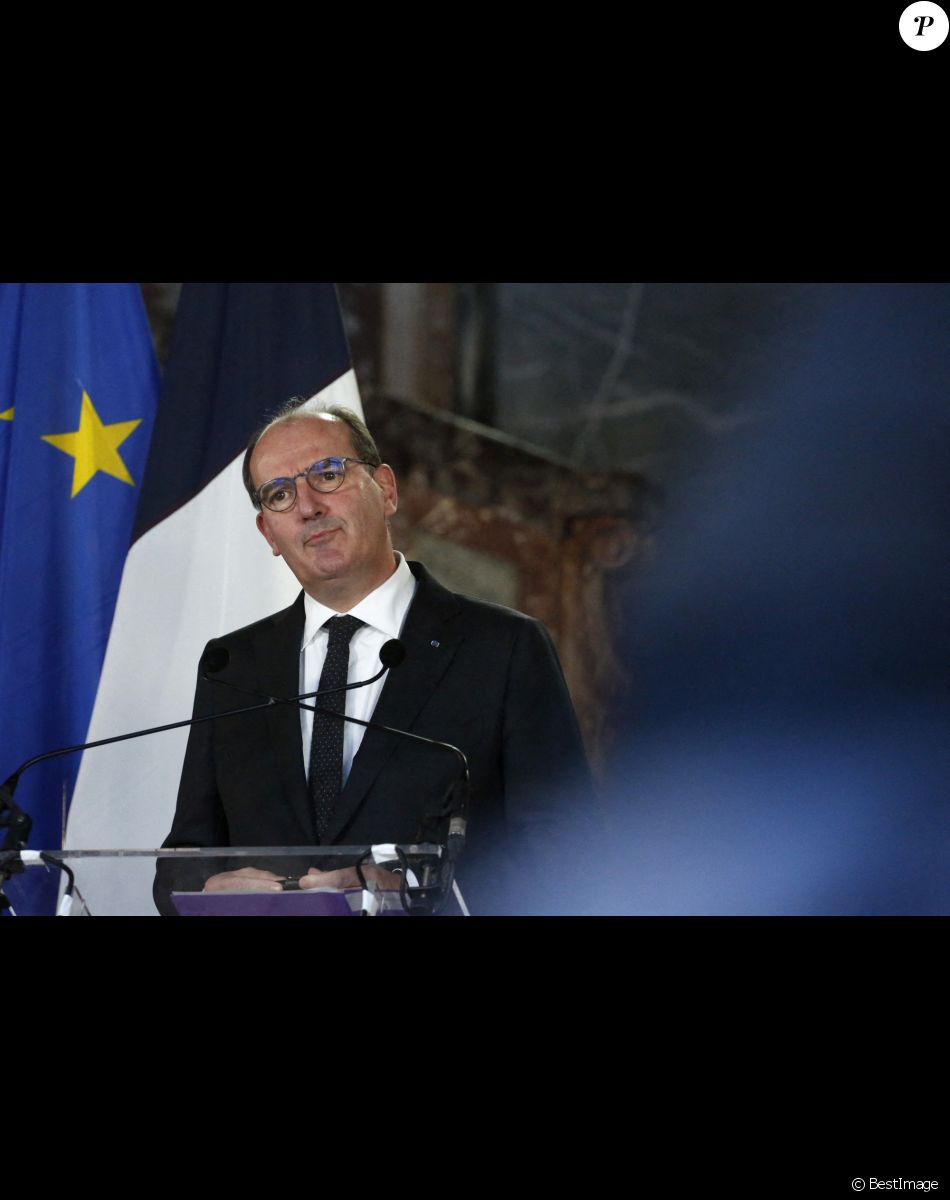 Le Premier ministre français Jean Castex tient une conférence de presse avec son homologue belge Alexander de Croo au Palais d'Egmont à Bruxelles, le 22 novembre 2021.