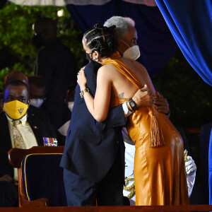 Garfield Sobers, Rihanna - Le prince Charles, prince de Galles assiste à la cérémonie d'investiture présidentielle en présence de Rihanna à Heroes Square à Bridgetown à la Barbade le 29 novembre 2021.