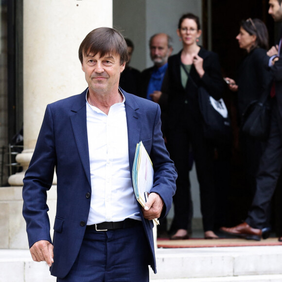 Le ministre de la Transition écologique et solidaire Nicolas Hulot - Les représentants des ONG quittent le palais de l'Elysée après un entretien avec le président à Paris le 5 septembre 2017.