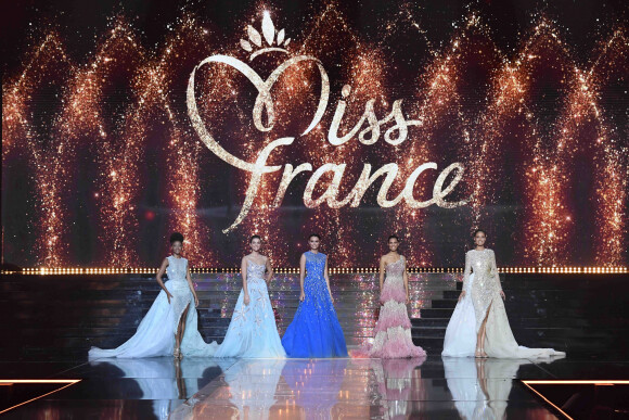 Les 5 finalistes au concours Miss France.