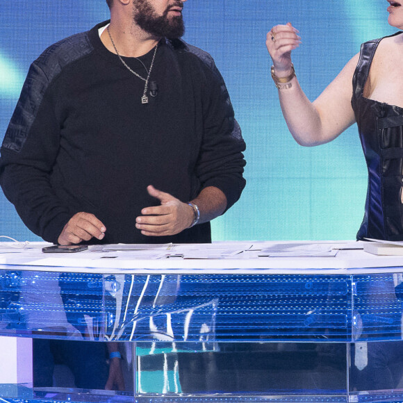 Exclusif - Loana Petrucciani, Cyril Hanouna - TPMP (Touche Pas à Mon Poste) présenté par Cyril Hanouna, qui tente de réconcilier Sylvie Ortega, Loana Petrucciani et Eryl Prayer, diffusée en direct le 23 Septembre 2021 sur C8 - Paris le 23 Septembre 2021 © Jack Tribeca / Bestimage