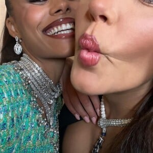 Tina Kunakey et Adele Exarchopoulos lors de la soirée d'ouverture du Bulgari Hotel, à Paris, le 1er décembre 2021.