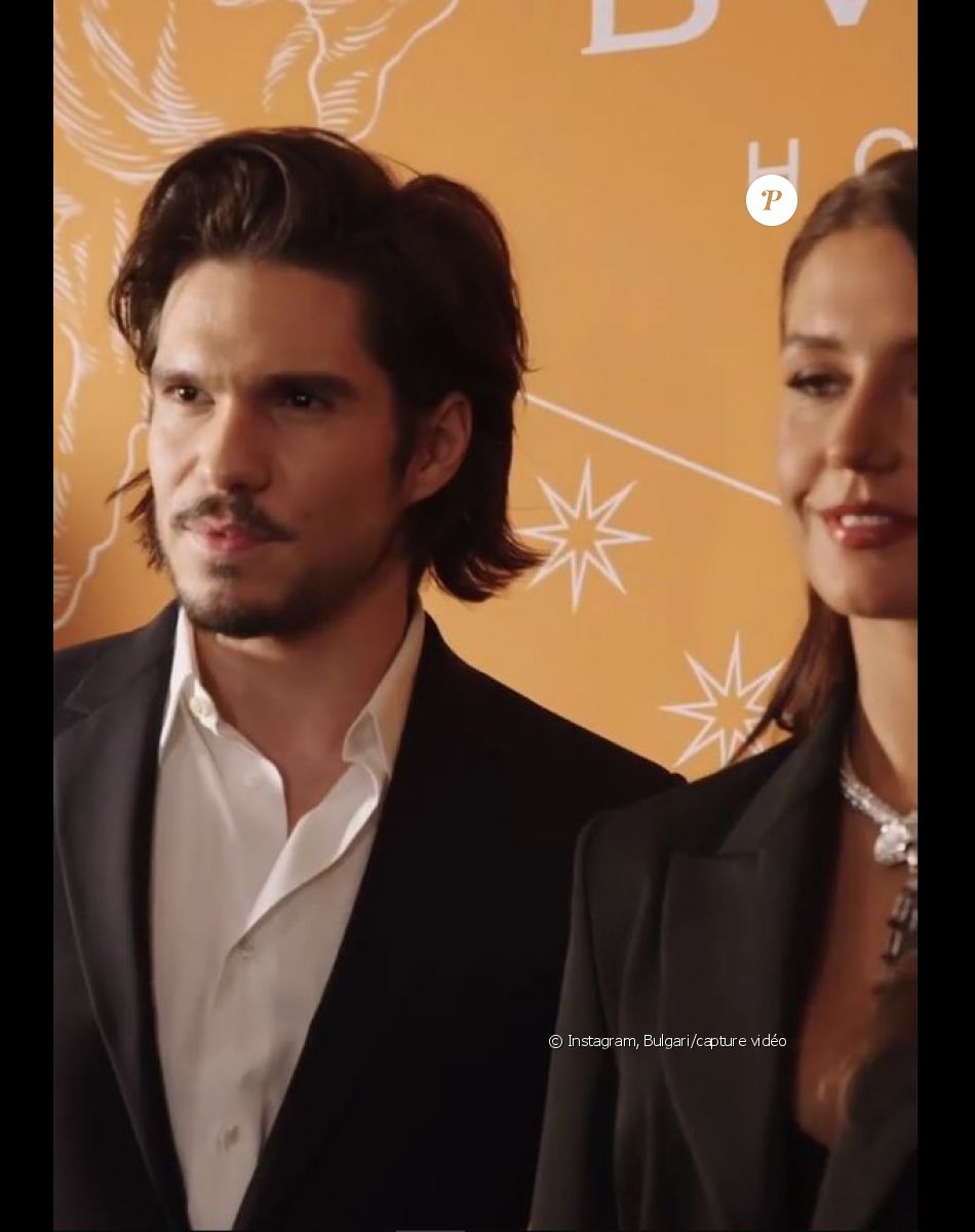 François Civil et Adele Exarchopoulos - Soirée d'ouverture du Bulgari Hotel à Paris, le 1er décembre 2021. La marque a dévoilé une vidéo de l'évènement sur Instagram.