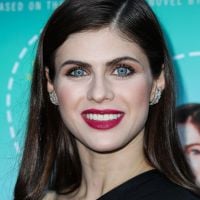 Alexandra Daddario fiancée à Andrew Form : "Je ne pourrais pas être plus chanceuse"