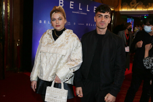 Louane et Florian Rossi lors de la première de "Belle" au Grand Rex, à Paris, le 6 décembre 2021. Photo by Jerome Domine/ABACAPRESS.COM