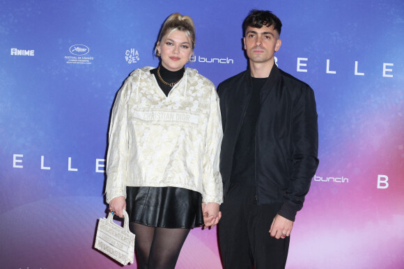 Louane et Florian Rossi lors de la première de "Belle" au Grand Rex, à Paris, le 6 décembre 2021. Photo by Jerome Domine/ABACAPRESS.COM