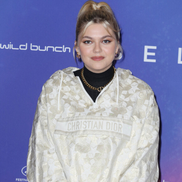 Louane lors de la première de "Belle" au Grand Rex, à Paris, le 6 décembre 2021 Photo by Jerome Domine/ABACAPRESS.COM