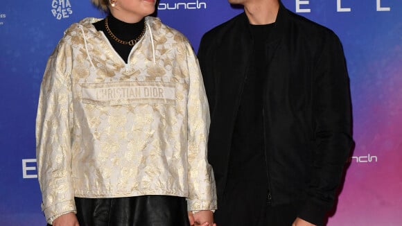 Louane lookée en Dior et amoureuse de Florian Rossi : regards plein d'amour sur tapis rouge !