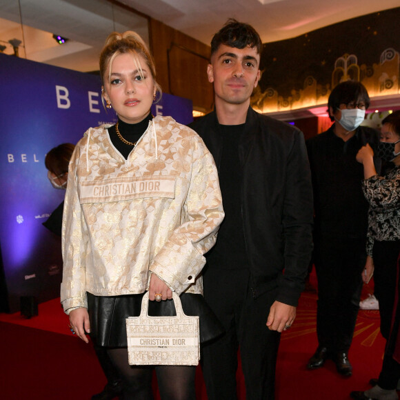 Louane et son compagnon Florian Rossi - Avant Première de " Belle " film animé japonais au Grand Rex à Paris le 6 décembre 2021 . © Veeren / Bestimage 